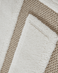 Tapis beige foncé à lettres beiges 160 x 230 cm KEZIA